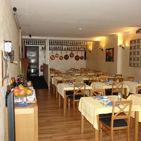 Pensión Bahnhof Haus 3*